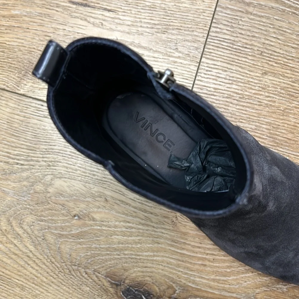 Vince Gray Suede Chelsea Boots Size 9E